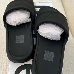 Lululemon Restfeel women's slides size 5 in black